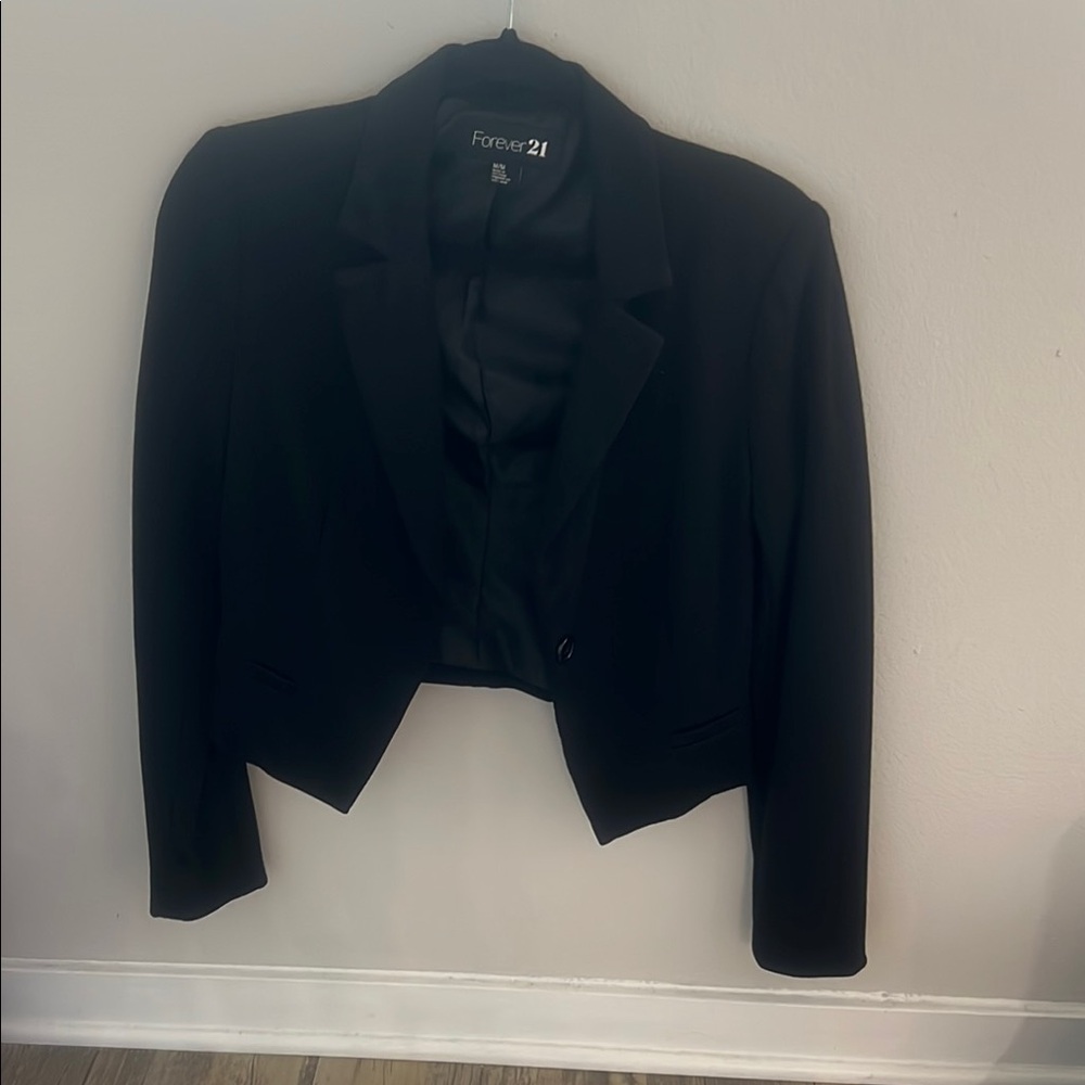 Forever 21 Black Cropped Blazer for Professional Wear